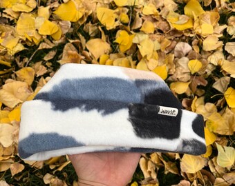 M - White Abstract Print Beanie