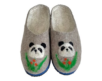 Organic wool slippers. Handmade Panda decor. Unisex. Breathable, comfortable. Non slippery rubber sole. Handmade by 100% Mongolian wool