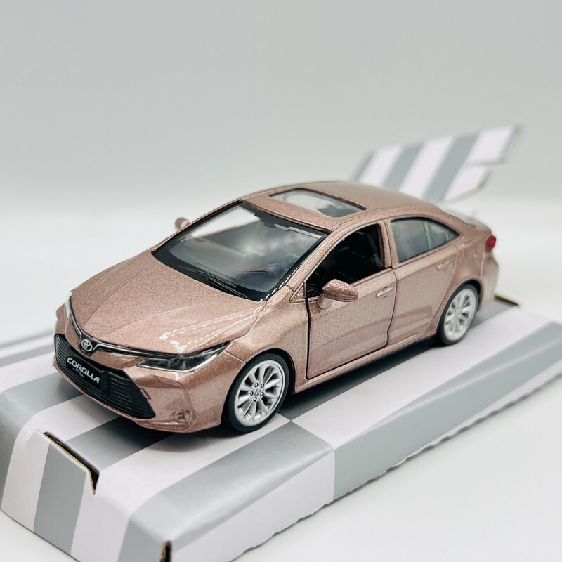 Miniature Toyota Corolla E70 1/43 Blanche - Boîte Plexi - Occasion