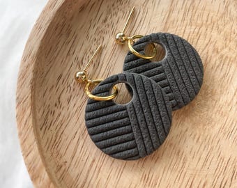 Circle earrings, black jewelry, neutral, holiday, cocktail party, formal, dance, prom, homecoming, girls night out, New Year’s Eve, embossed