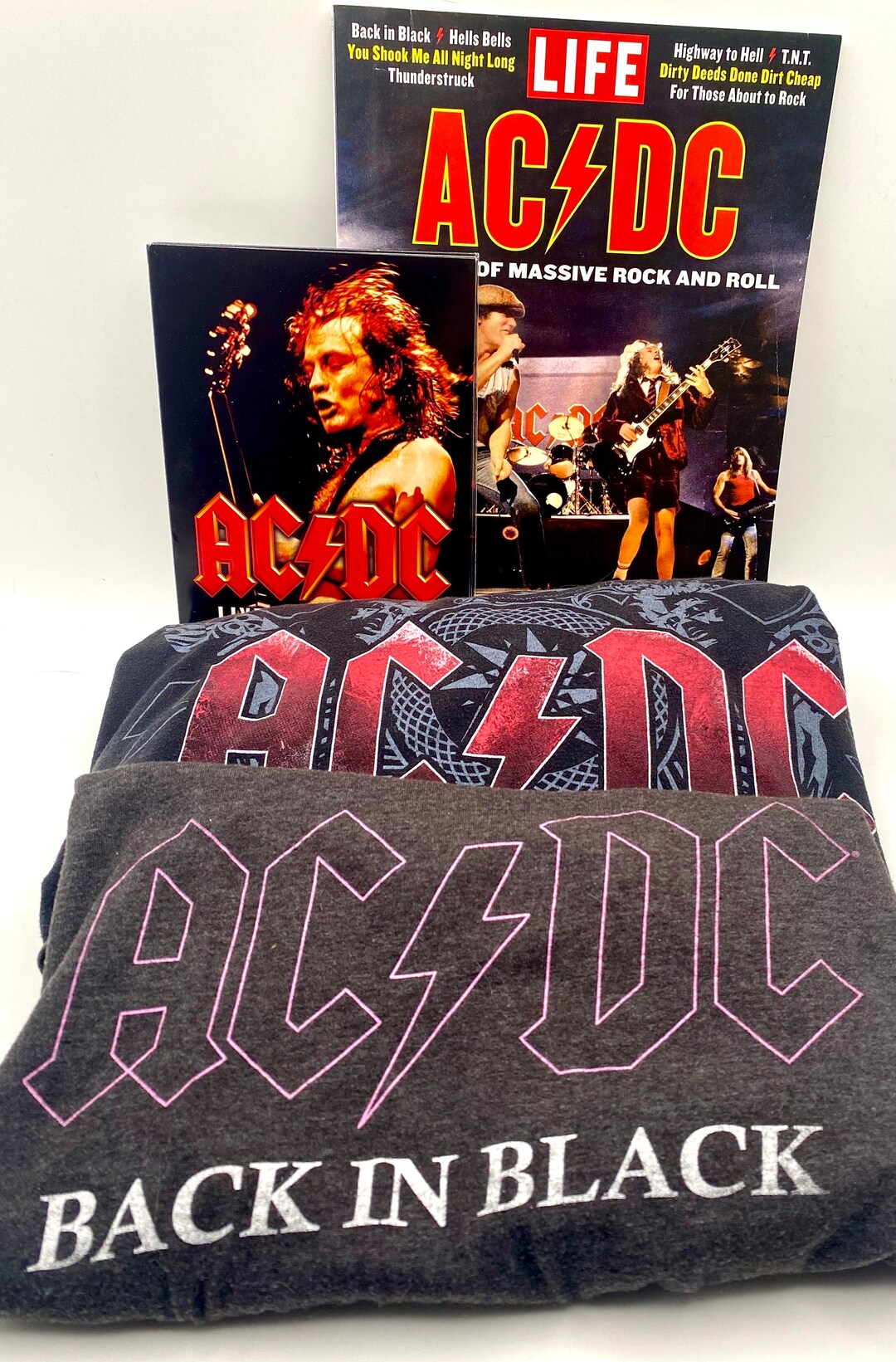 Ultimate AC/DC Fan Collection: Vintage Tees, Concert Dvd live at ...