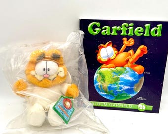 Garfield Fan Gift, Vintage Garfield Album Comic Strip #26, 1983