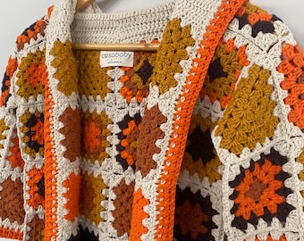 Veste au crochet blanche et orange pour tout-petit, cadeau pour tout-petit, cadeau de cardigan carré en tricot épais pour grand-mère, cadeau pour tout-petit