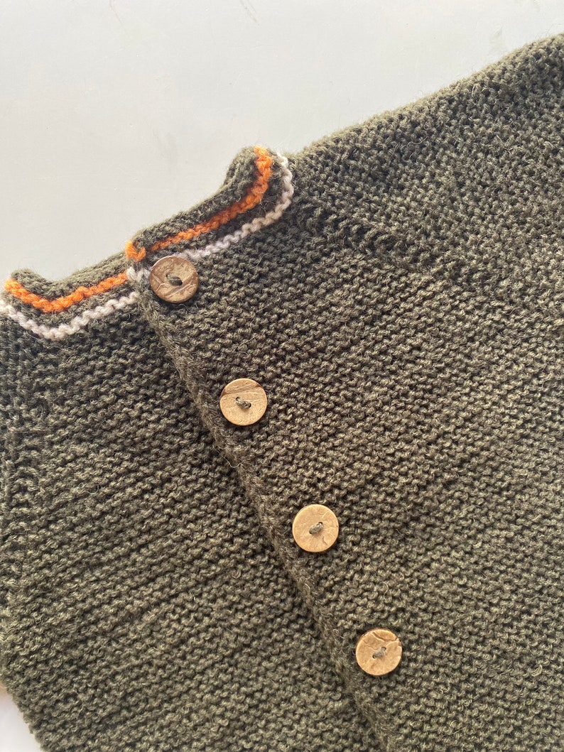 Grüner Handwerker-Strickpullover, Wollmischung Kleinkind-Strickjacke, Baby-Strickpullover mit Knöpfen, modische Kinder-Strickjacke, Kleinkind-Strickkleidung Bild 5