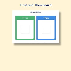 Op de afbeelding: Een First and Then bord met een wit rechthoekig oppervlak met de tekst First and Then bovenaan. Het bevat een groen vak met het label First en een blauw vak met het label Then, elk met een wit vierkant in het midden.