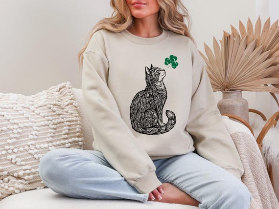 Cat Lover Sweatshirt, Lucky Clover Cat Graphic, Minimal Line Art Cat Shirt, Cozy Aesthetic Animal Sweatshirt, Gift for Cat Mom