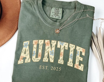 Comfort Colors® Auntie Shirt, Custom Aunt Shirt, Floral Auntie, New Aunt Gift, Pregnancy Announcement,Gift for Aunt,Pregnancy Reveal to Aunt