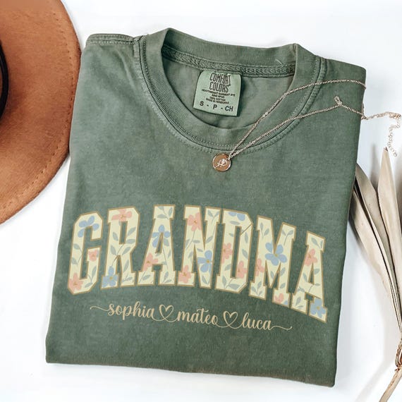 Comfort Colors Personalized Grandma Shirt Floral Grandma Shirt with Grandkid Names Custom Grandma Gift for Grandma Mothers Day Gift Grammy