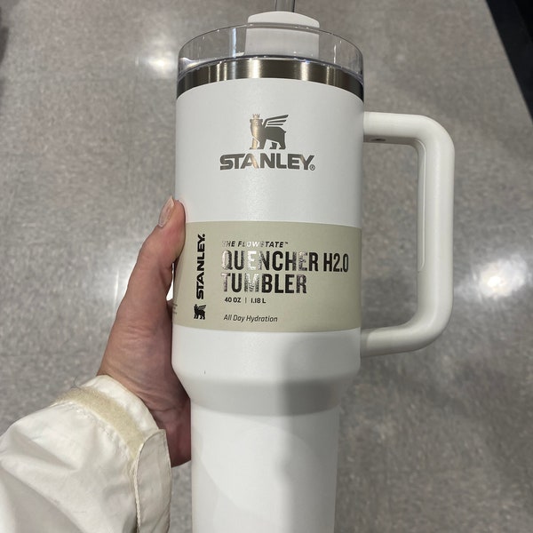 Stanley Flowstate Quencher H2.0 40oz Tumbler NEW COLOR White
