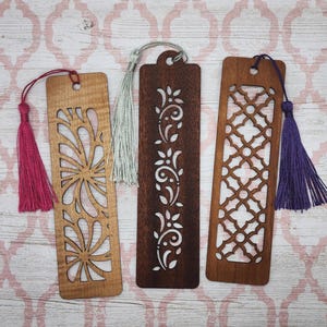 Handcrafted Wooden Bookmark: Floral Pattern, Choice of Wood