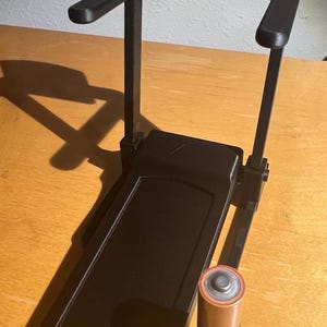 1/12 Foldable Treadmill - 3D Printed Miniature