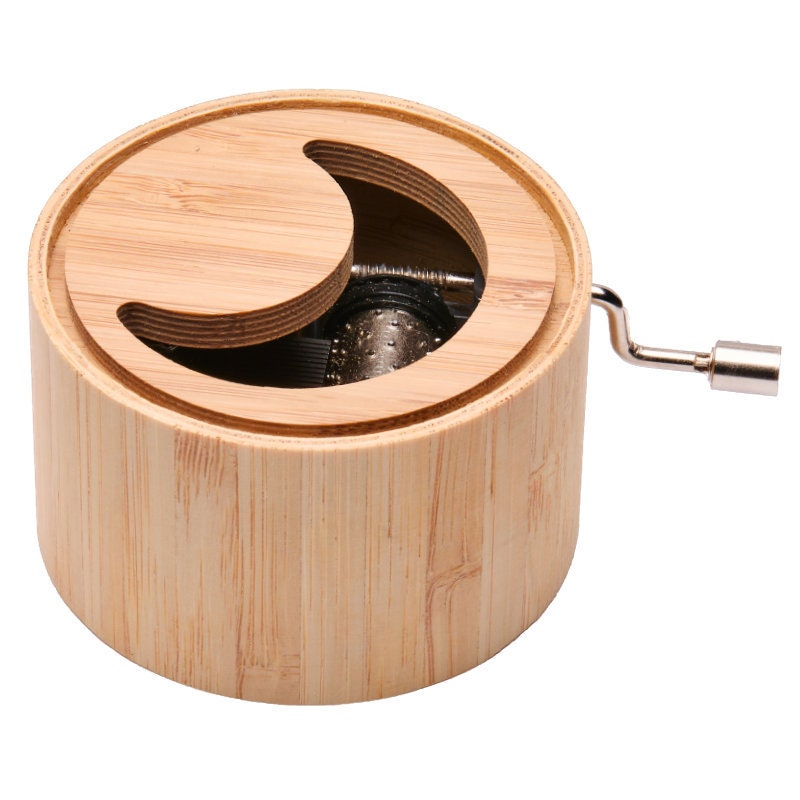 Music box with the lullaby, who has the most beautiful sheep