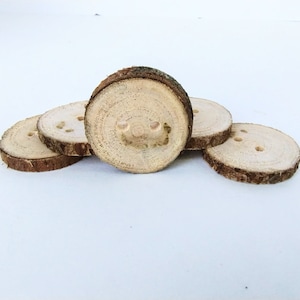 6 Knöpfe Ahornholz, 2 Loch, 2,5 cm x 3 cm x 3 cm, mit Live Rand, unbehandelt, handgemacht, Bastelbedarf, Nähen, Kleidung, Kostüme