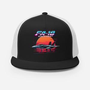 Gorra de camionero con ilustración de un avión de combate F/A-18 Super Hornet al atardecer: ilustración retro para aficionados a la aviación y la marina.