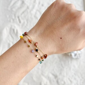 Flerfärgat ädelstensarmbandsset | Guldfärgade boho-armband | Glädje- och energikristallsmycken | Färgglad sommarpresent till henne