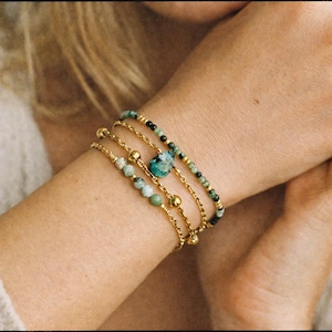 Zestaw bransoletek z zielonego afrykańskiego turkusu | Bransoletka z koralików w kolorze złota | Biżuteria ochronna i równoważąca | Minimalistyczny prezent boho dla niej