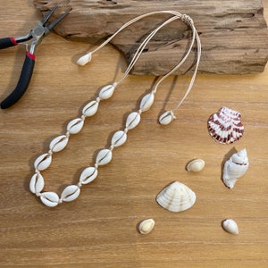 Cowrie Shell Puka Shell Seashell Adjustable Tropical Island Hawaii Beach Braided Wax Rope Choker Necklace/ Summer Festival Vacation Necklace Beige