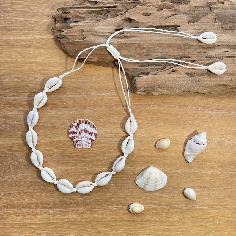 Cowrie Shell Puka Shell Seashell Adjustable Tropical Island Hawaii Beach Braided Wax Rope Choker Necklace/ Summer Festival Vacation Necklace White