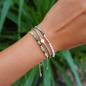 Surfer Bracelet, Natural Pearl & Glass, Adjustable Length 5.5"-10", Waterproof Beach Jewelry, Summer Accessories, Boho Style, Green Beads