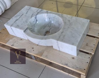 Lavabo de pared de mármol de Carrara hecho a mano: Palace Design Vanity