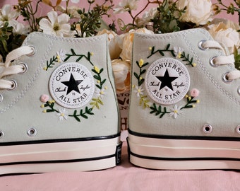 Converse Embroidered Shoes, Converse High Top Shoes,1970s Converse Chuck Taylor, Converse Customized Small Flower garland embroidery