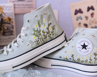 Converse Embroidered Shoes, Converse High Top Shoes,1970s Converse Chuck Taylor, Converse Customized White daisy bee embroidery