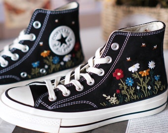 Converse Embroidered Shoes, Converse High Top Shoes,1970s Converse Chuck Taylor, Converse Customized Colorful daisy bee embroidery