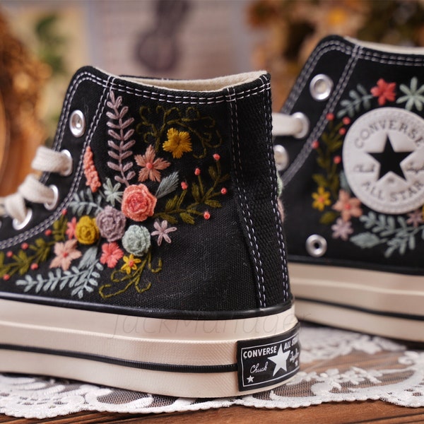 Converse geborduurde schoenen, Converse hoge schoenen, Converse Chuck Taylor uit de jaren 70, Converse Aangepaste bloemborduurwerk/trouwschoenen