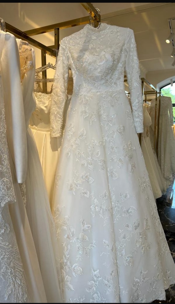 oleg cassini wedding dress long sleeve Oleg Cassini, STYLE # CWG997 Long Sleeve Mermaid Dress Wedding Dress Save 83%