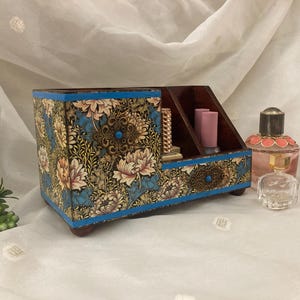 William Morris flower Design Makeup Organizer, Makeup brush holder, Table stand for pencils pens, Desk organizer, Birthday gift for women
