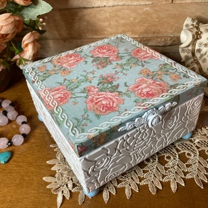 Floral Teebeutel Organizer mit 4 Fächern, Tee Aufbewahrungsbox aus Holz, Teekiste, Schmuckschatulle für Mädchen, Geschenk für Teeliebhaber