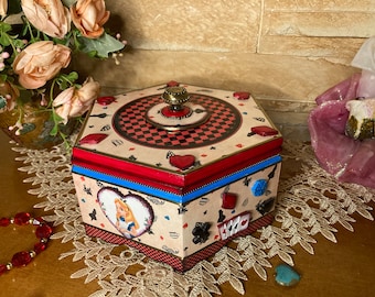 Jewelry Box Alice in Wonderland  Rings holder  Jewellery Storage White Rabbit Gift for Her Holiday Gift  Alice home decor
