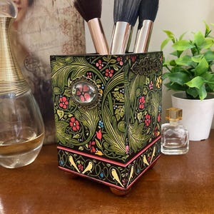 William Morris Pen and Pencil Holder, Wood Desk Accessory, Storage Organization Makeup Brushes with Floral Design, Pencil pot, Desk Decor