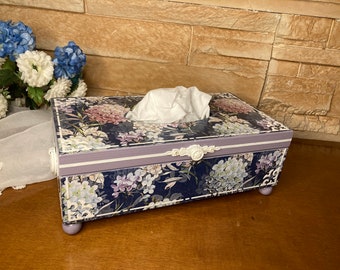 Floral Tissue Box Cover, Τissue holder, Kithchen Napkins Holder,  Farmhouse decor, Gift for Her, Christmas gift, Home gift