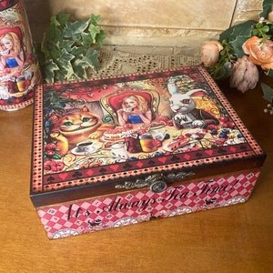Allice in Wonderland Jewelry box, White rabbit Tea box, Cheshire Cat Trinket box, Tea Party Keepsake Box, Wonderland gift, Alice Home Decor