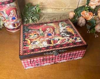 Allice in Wonderland Jewelry box, White rabbit Tea box, Cheshire Cat Trinket box, Tea Party Keepsake Box, Wonderland gift, Alice Home Decor