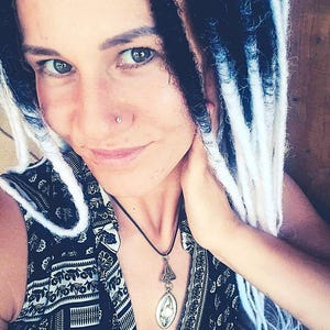 Black & White Synthetic Dreadlocks: Smooth DE Hair Extensions
