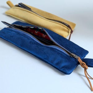 Zipper Pouch / Pencil Case / Cosmetic Bag /Flaches Federmäppchen Samt / Grafik Stift Halter / Etui /Make Up Etui / Kosmetiktasche