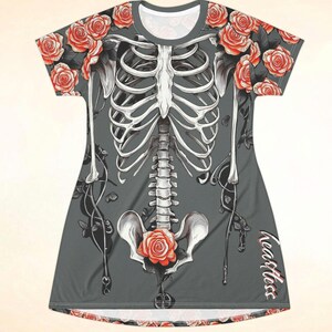 Skelett und Rosen T-Shirt Kleid: Punk Goth Floral Mini Kleid