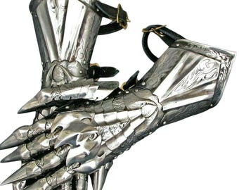 Handmade spiked steel gauntlets | gothic medieval knight armor gloves | wearable larp sca cosplay gauntlets | battle style armor