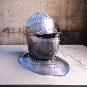 Medieval Close Helmet with Bevor and Gorget | Knight Armor Helmet | 18 Gauge Steel Wearable LARP Helmet | SCA Cosplay Costume