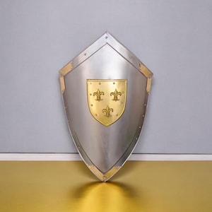 Medieval Templar Armor Shield Leaf - LARP Reenactment Cosplay Heater Shield - Functional Armor Knight Battle Shield Handmade Fantasy PROP