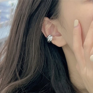 925 Sterling Silber Chunky Ear Cuff, dreifach Ear Cuff Fake Piercing, einfache und minimalistische Ohrmanschette ohne Piercing, Conch Tragus, Geschenk für Sie / Ihn Bild 1