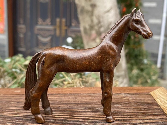 銅製の馬の彫刻装飾品、風水オフィス装飾、ミニチュア動物、幸運と成功