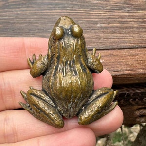 Copper frog statue fengshui decor,Brass FengShui Royal toad Golden Statue Luck Success Home Décor Sculpture Gift Lucky Mini frog Toad DE0192