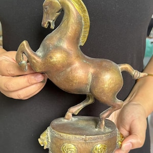 Copper Flying Horse Sculpture Ornament Fengshui Office Decoration Animal lucky success wealth home Decor Craft zodiac horse War Hosre Wealth