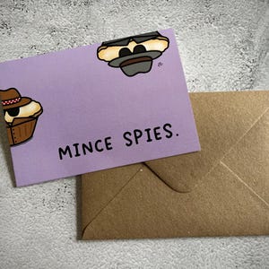 Kerstkaart hakt spionnen fijn | A6-wenskaart Punny (met envelop)