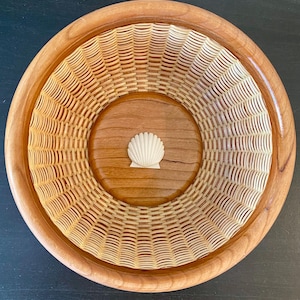 6” Round Cherry Wood Nantucket Lightship Basket with 1” Scallop Shell Bone Carving