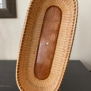 Nantucket Oval Cracker Basket