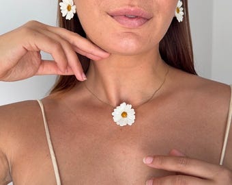 Margherite ciondolo con catenina